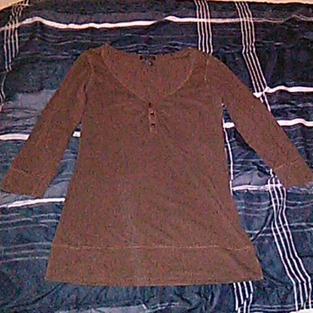 Womens 3/4 sleeve V-neck